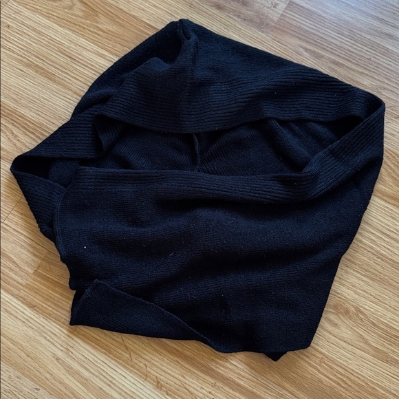 Black Scarf Bundle ❄️ - Picture 2 of 8